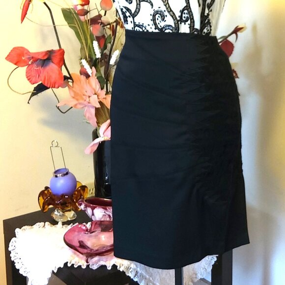 NWOT INFINITIF Well Tailored High-Quality Black Lace Embroidered Lined Skirt 38 - Picture 3 of 9
